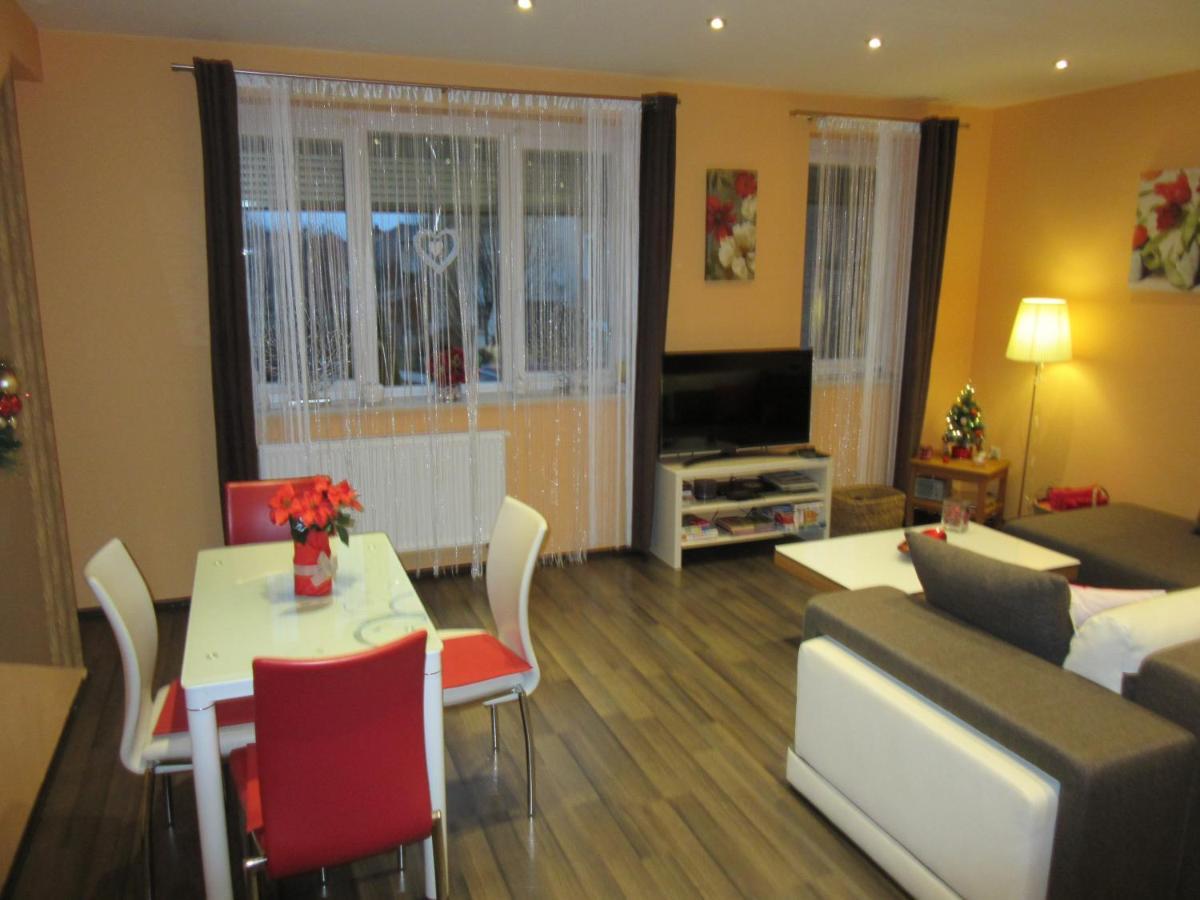 Zafir Sziget Apartman Sárvár Extérieur photo